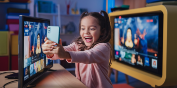 "Do Seu Celular para Sua Tela Grande: Espelhe Conteúdo da TV em Nuvem"